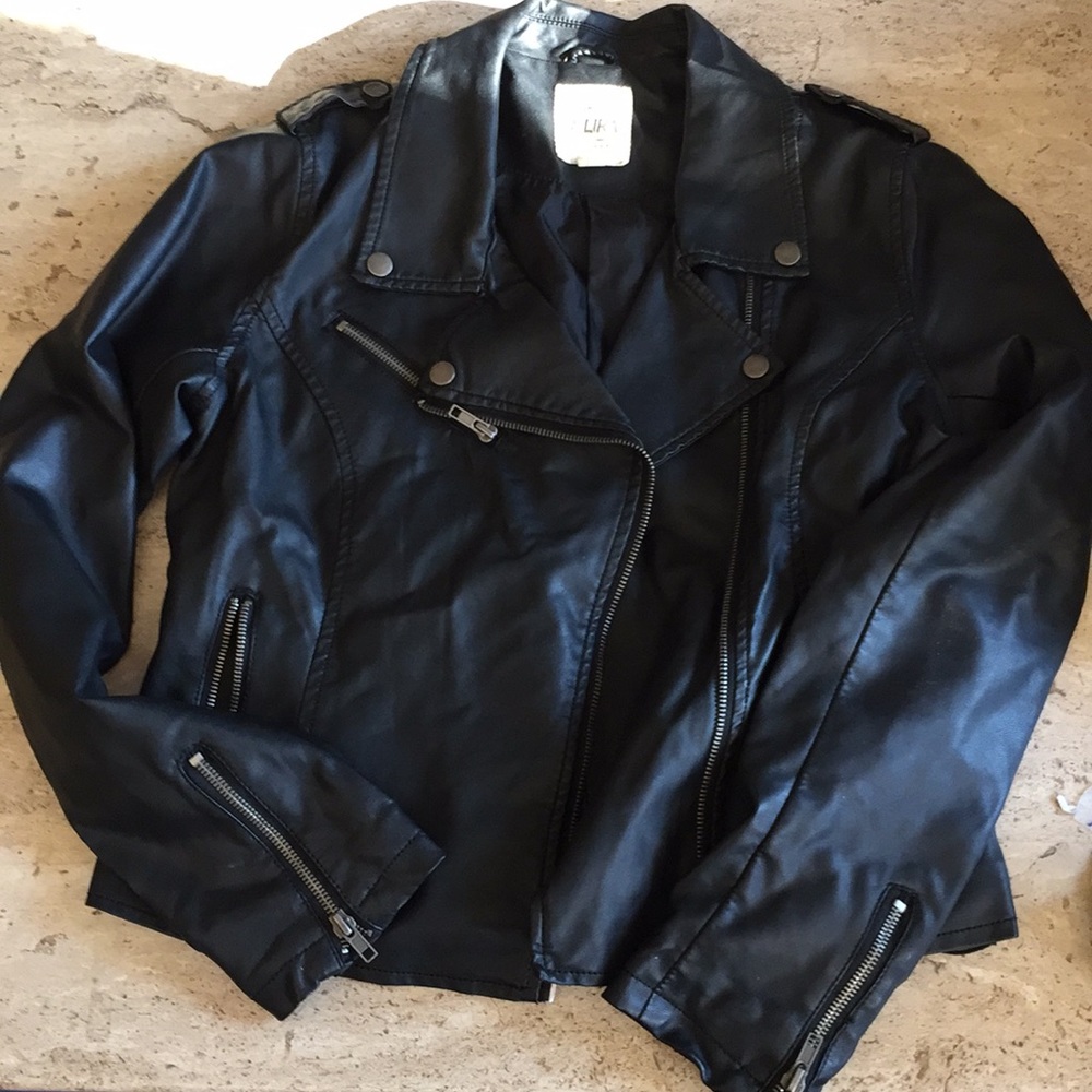 Black faux leather jacket !